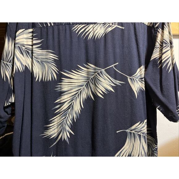 Vintage Consensus Sportswear Men’s Rayon Shirt Size L Blue Floral Hawaiian EUC - Picture 8 of 9